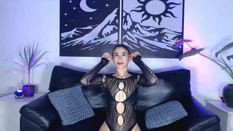 Snapshot of _89_mym_90_ chatting on May 20, 5:41 pm Maia Martin online show from May 20, 5:41 pm