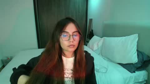 Snapshot of _abbyyyy_ chatting on January 22, 2:48 am abby 3 online show from January 22, 2:48 am