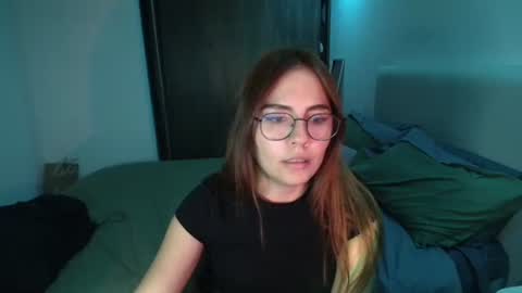 Snapshot of _abbyyyy_ chatting on March 12, 2:41 am abby 3 online show from March 12, 2:41 am