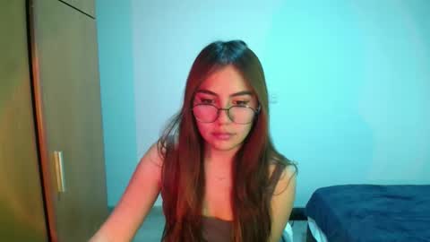 Snapshot of _abbyyyy_ chatting on October 2, 9:49 am abby 3 online show from October 2, 9:49 am