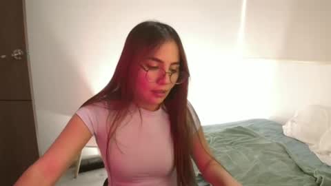 Snapshot of _abbyyyy_ chatting on October 17, 6:10 pm abby 3 online show from October 17, 6:10 pm