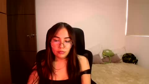 Snapshot of _abbyyyy_ chatting on July 2, 4:13 pm abby 3 online show from July 2, 4:13 pm
