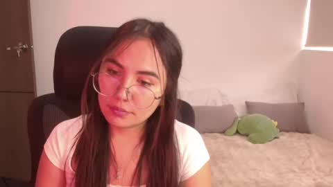 Snapshot of _abbyyyy_ chatting on July 15, 5:07 pm abby 3 online show from July 15, 5:07 pm