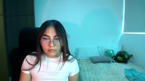 Snapshot of _abbyyyy_ chatting on July 29, 3:43 pm abby 3 online show from July 29, 3:43 pm