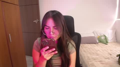 Snapshot of _abbyyyy_ chatting on July 31, 4:17 pm abby 3 online show from July 31, 4:17 pm