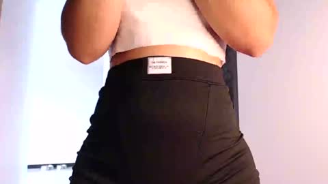 Snapshot of _abrill_20 chatting on June 30, 4:08 pm _abrill_20 online show from June 30, 4:08 pm
