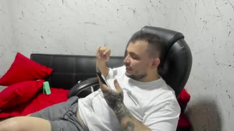 Snapshot of _ace_ventura chatting on June 1, 2:52 pm ---- online show from June 1, 2:52 pm