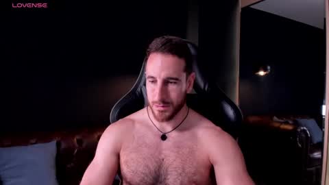 _adamcoper_ online show from April 26, 1:25 am