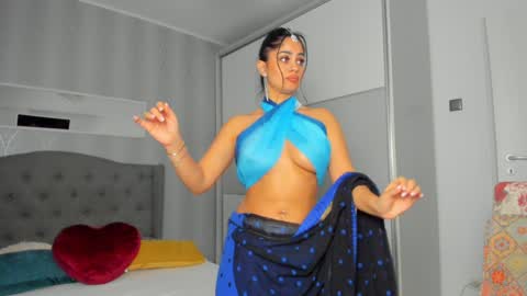 Snapshot of _adelle chatting on January 25, 1:19 pm Adelle online show from January 25, 1:19 pm