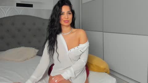 Snapshot of _adelle chatting on March 5, 5:08 pm Adelle online show from March 5, 5:08 pm