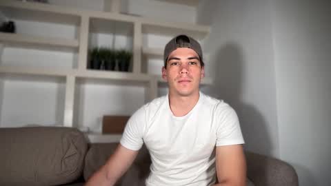 Snapshot of _aesthetic chatting on October 13, 12:27 pm _aesthetic online show from October 13, 12:27 pm