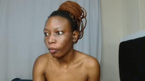 Snapshot of _africana4 chatting on July 2, 8:31 am africana4 online show from July 2, 8:31 am