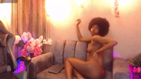 Snapshot of _alaana chatting on December 14, 4:12 pm Alana online show from December 14, 4:12 pm