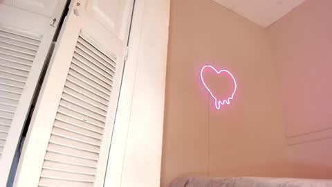 _aleja_x online show from October 25, 11:40 am