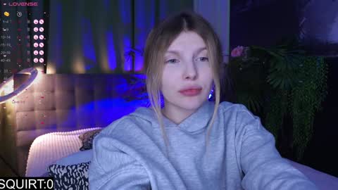 Snapshot of _aleksa chatting on December 6, 12:16 pm Alexa online show from December 6, 12:16 pm