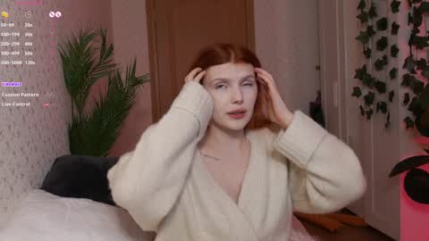 Snapshot of _aleksa chatting on December 12, 7:04 pm Alexa online show from December 12, 7:04 pm