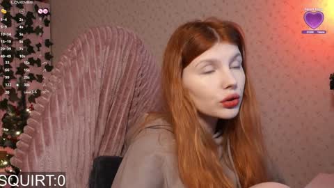 Snapshot of _aleksa chatting on December 23, 7:06 am Alexa online show from December 23, 7:06 am