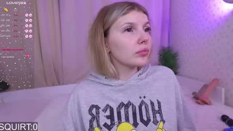 Snapshot of _aleksa chatting on September 12, 5:29 am Alexa online show from September 12, 5:29 am