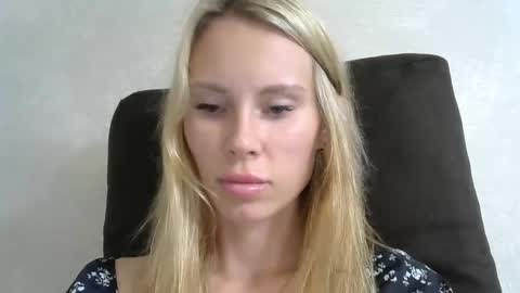 Snapshot of _alex1819 chatting on September 21, 11:01 am _alex1819 online show from September 21, 11:01 am