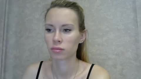 _alex1819 online show from December 16, 6:51 am