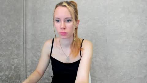 _alex1819 online show from April 30, 7:25 am