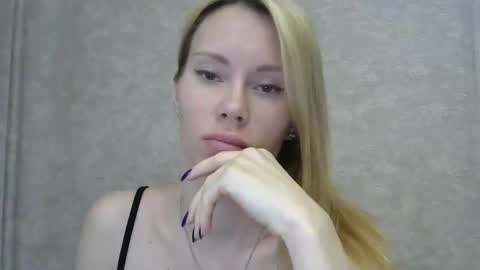 Snapshot of _alex1819 chatting on May 15, 7:37 am _alex1819 online show from May 15, 7:37 am