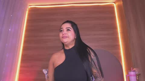 Snapshot of _alexaa_20 chatting on May 5, 12:02 pm Alexa online show from May 5, 12:02 pm