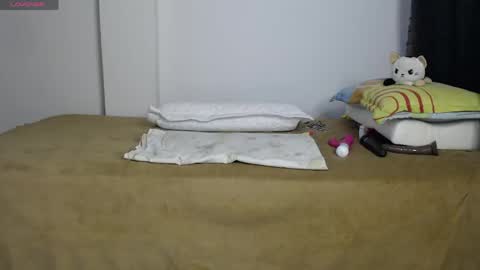 _alice_horny_ online show from April 21, 4:08 am