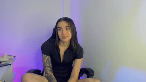 Snapshot of _alicerosse2 chatting on February 20, 2:51 am ALICE online show from February 20, 2:51 am