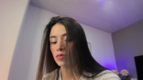 Snapshot of _aliice_1 chatting on December 9, 8:12 pm Alice online show from December 9, 8:12 pm