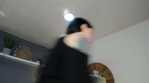 Snapshot of _aliice_1 chatting on March 5, 8:10 pm Alice online show from March 5, 8:10 pm