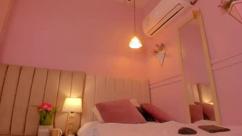 Snapshot of _alison_c chatting on November 25, 11:32 am Hii I m Alison online show from November 25, 11:32 am