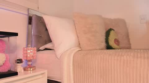 Snapshot of _alissonrose chatting on December 4, 8:06 pm Karo online show from December 4, 8:06 pm