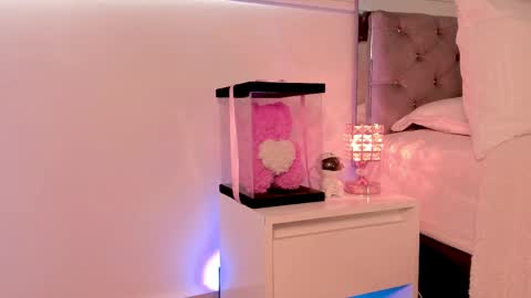 Karo online show from April 5, 7:33 pm