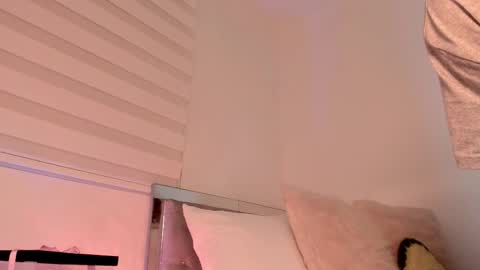 Karo online show from April 28, 10:15 pm