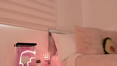Snapshot of _alissonrose chatting on June 17, 8:32 pm Karo online show from June 17, 8:32 pm