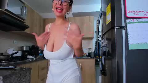 AMANDA online show from July 15, 7:52 pm