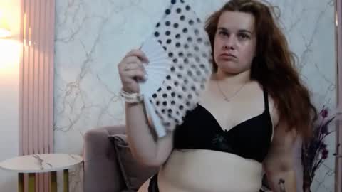 Snapshot of _ambermuse_ chatting on July 2, 12:33 pm AmberMuse online show from July 2, 12:33 pm