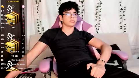 Snapshot of _an_drew18 chatting on September 30, 9:42 pm _an_drew18 online show from September 30, 9:42 pm