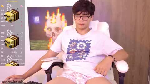 Snapshot of _an_drew18 chatting on November 16, 2:33 pm _an_drew18 online show from November 16, 2:33 pm