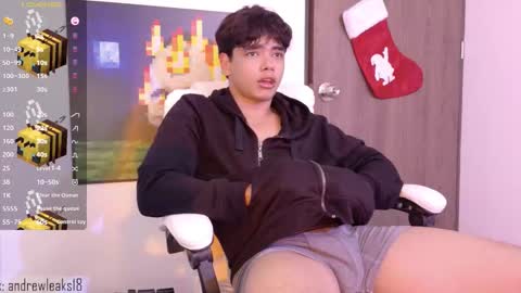 Snapshot of _an_drew18 chatting on December 2, 8:48 pm _an_drew18 online show from December 2, 8:48 pm