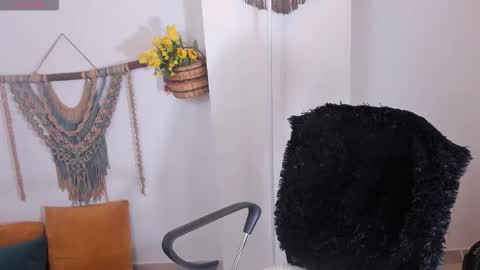 Snapshot of _anaruiz chatting on September 17, 9:27 pm Ana Ruiz online show from September 17, 9:27 pm