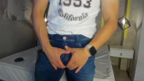 Andrew online show from December 24, 12:33 pm