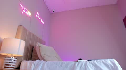 ngela  online show from February 5, 11:55 am