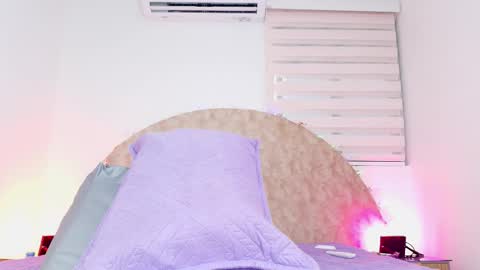 Any online show from December 3, 7:23 pm