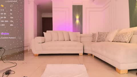 Ana online show from April 18, 7:18 pm