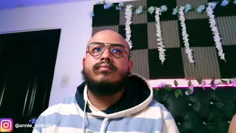 Annie Andrick online show from March 30, 11:00 am