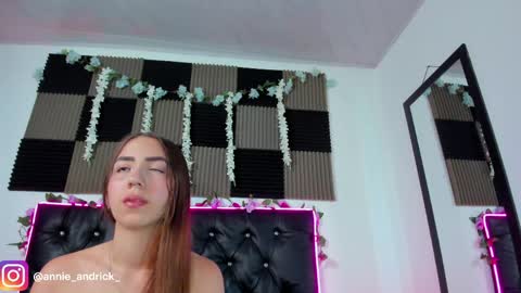 Annie Andrick online show from April 20, 11:02 am