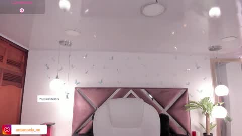 antonnela online show from November 10, 6:40 pm