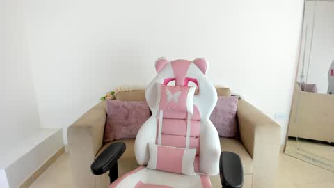    online show from January 29, 2:00 pm